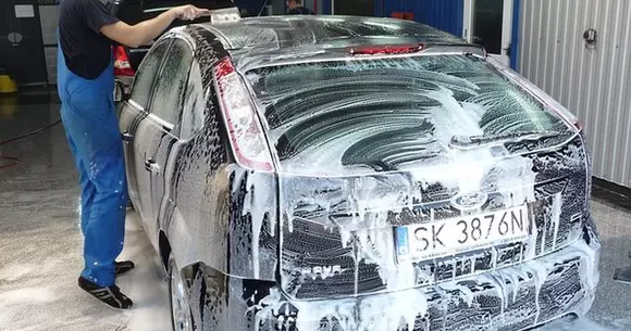 Cât de des se spală, de fapt, mașina?