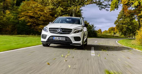 Mercedes-Benz GLE 450 AMG 4Matic - Poze și detalii oficiale