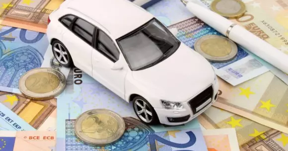 RCA: prețuri fixe pe un an de zile, prețuri mai mici pentru achiziția on-line