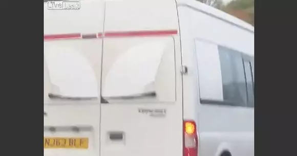 Cât de importante sunt ștergătoarele pentru lunetă? Depinde de caroserie... | VIDEO