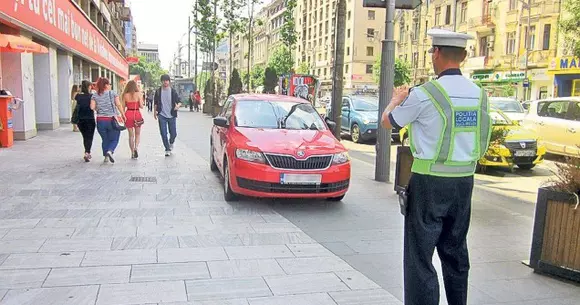 Proiect de lege - Mașinile vor putea fi parcate pe trotuar dacă sunt asigurați minim 2 metri pentru pietoni