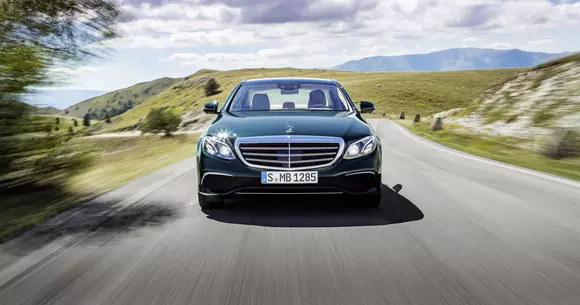 Mercedes-Benz Clasa E - Poze și informații complete