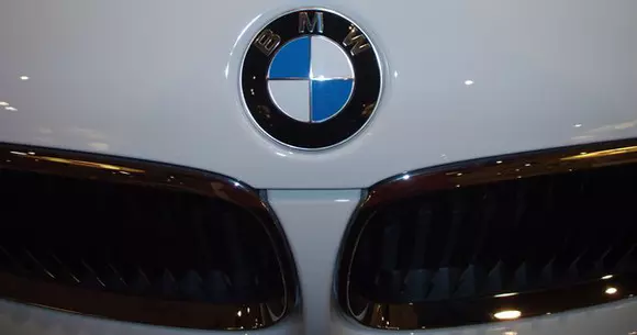 Ce culoare preferă românii când vine vorba de mașini noi?