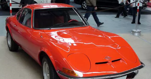 Opel reinventează GT-ul după aproape 50 de ani. Cum arăta primul Opel GT?