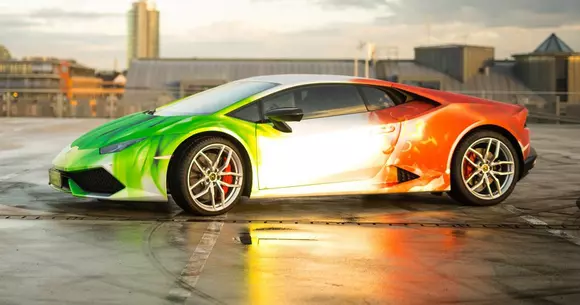 Lamborghini Huracan primește un tratament colorat din partea Print Tech