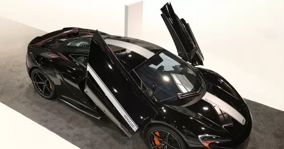 McLaren 675LT JVCKenwood a debutat la CES 2016