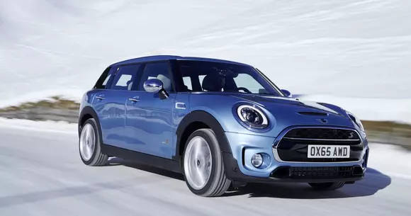 MINI Clubman are de astăzi și o versiune cu tracțiune integrală