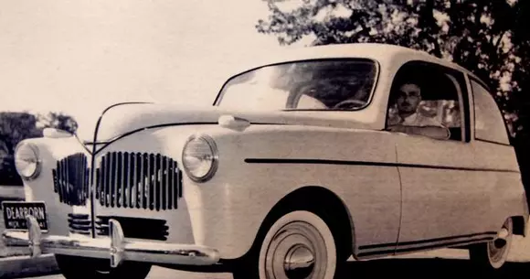 Mașina din plastic, proiectul lui Henry Ford