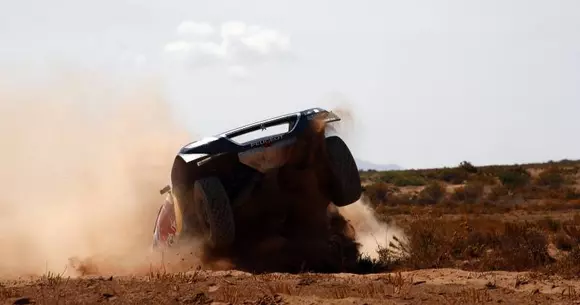 Dakar 2016 - Stephane Peterhansel câștigă etapa șase și trece în fruntea clasamentului general