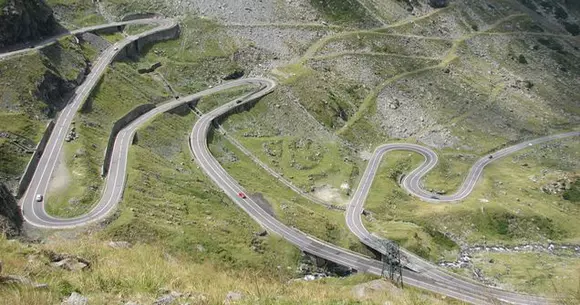 Transfăgărăşan, pe lista celor mai frumoase „vacanţe la volan” din Europa. Vezi care e topul!