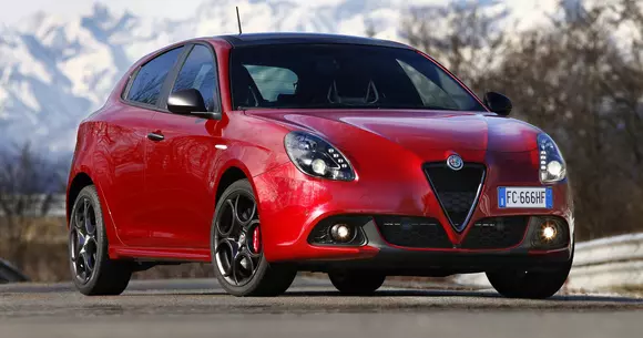 Alfa Romeo face loc în gamă pentru Tonale: renunță la hatchback-ul său frumos