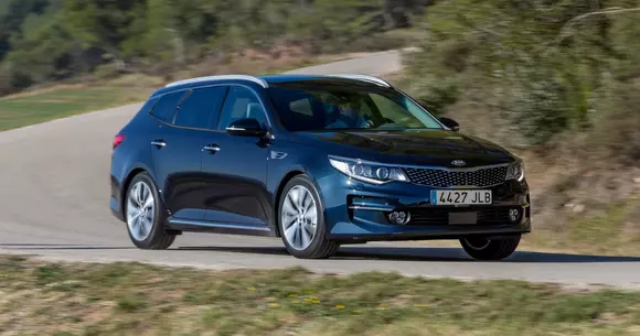 Kia Optima Sportswagon - Poze și detalii oficiale