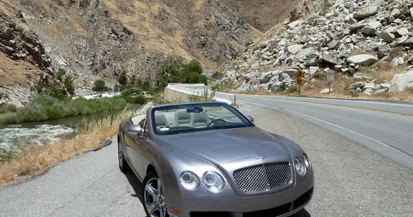 Ce a pățit un șofer prins cu 324 km/h pe o autostradă din Elveția