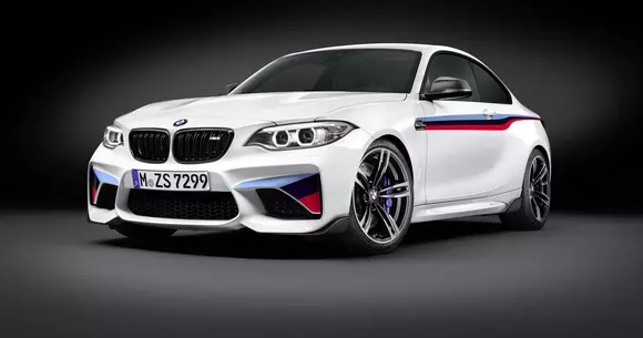 BMW M2 Coupe primește o gamă largă de accesorii M Performance