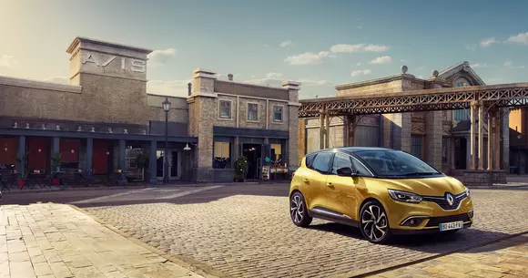 Renault Scenic își etalează silueta în prima poză oficială