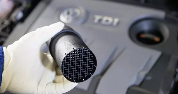 Vânzări în noiembrie 2015: Final de an triumfal