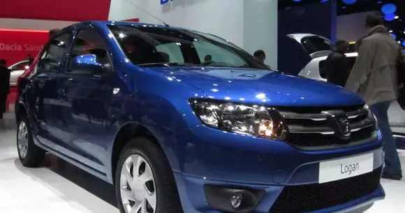 Care sunt diferențele majore dintre leasing și credit auto?