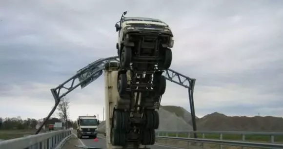 7 legi ale lui Murphy adaptate pentru lumea auto