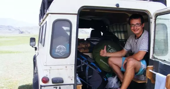 Un român a călătorit 230.000 de kilometri pe patru continente făcând autostopul