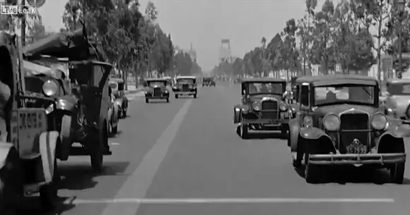 Cum arăta traficul în anul 1930, în Beverly Hills | VIDEO
