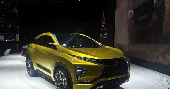 2016 Geneva Live - Standul Mitsubishi