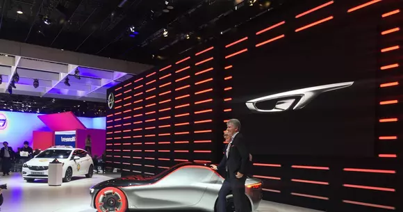 2016 Geneva Live - Standul Opel