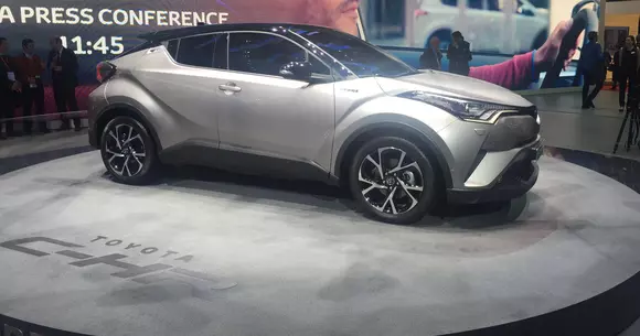 2016 Geneva Live - Standul Toyota