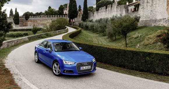 Audi a demarat campania de promovare a noului A4