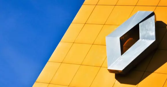 Renault România recrutează 500 de oameni, iar 100 de studenți se pot înscrie în stagii de practică