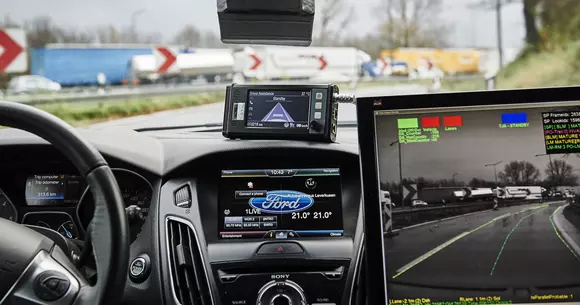 Marea Britanie va permite testarea automobilelor autonome pe drumurile publice