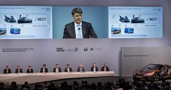 BMW este pe val. Nemții confirmă un i8 Spyder, un SUV Rolls-Royce și un model cu pile de combustie