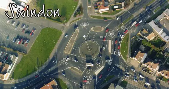 Te-ai descurca în intersecția asta? Acesta este cel mai confuz sens giratoriu din lume!