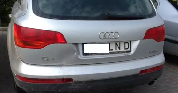 Ce sancțiuni riști dacă circuli cu plăcuțe de înmatriculare "speciale"