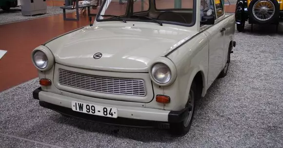 Trabant Fest - 60 de mașini au defilat prin fosta capitală a Bulgariei