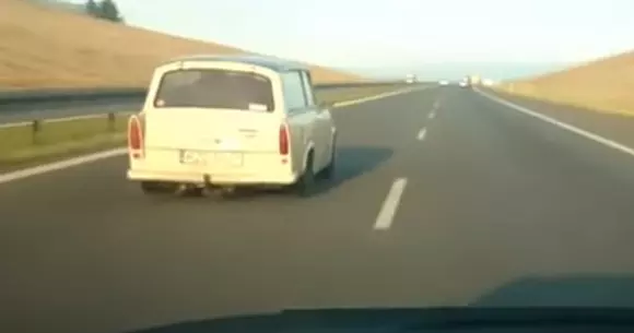Umilință maximă: să fii depășit cu 200 km/h de un Trabant! VIDEO