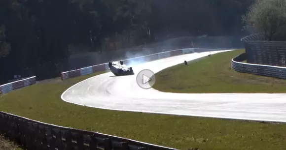 Accident grav pe Nurburgring cu un Renault Megane RS