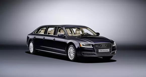 Audi A8 L primește încă două uși și măsoară 6,36 metri