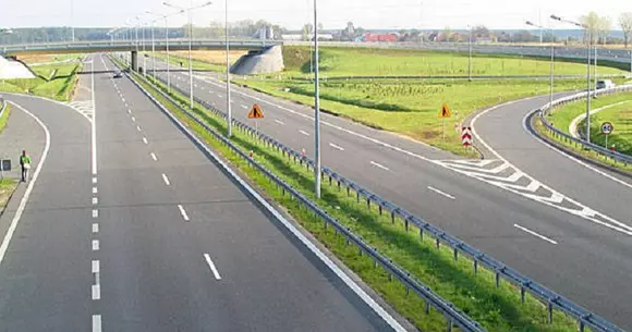 România: Avem 86.080 de kilometri de drumuri publice dintre care doar 727 de kilometri sunt autostrăzi