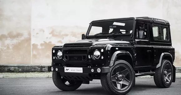 Kahn Design a pregătit un ultim tuning pentru Land Rover Defender