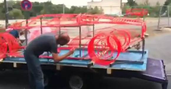 Cum se face un Lamborghini din sârmă? Cam așa... | VIDEO