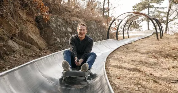 Ce mașină conduce boss-ul Facebook, Mark Zuckerberg! Vei rămâne uimit!