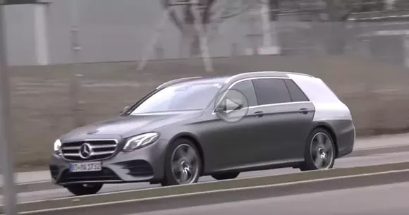 Mercedes-Benz Clasa E T-Modell, surprins în teste