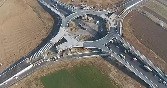 A fost inaugurat primul sens giratoriu suspendat din țară