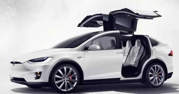 Tesla Model X 60D - Cea mai accesibilă versiune a SUV-ului electric