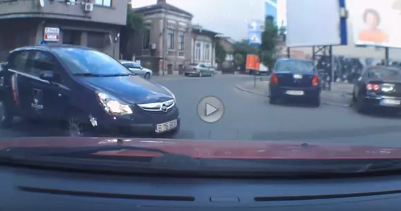 Ajung și eu în 10 minute în parc. Nu, nu mai ajung, am făcut accident!