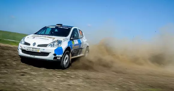 Duel în trei pentru locul I la Raliul Aradului