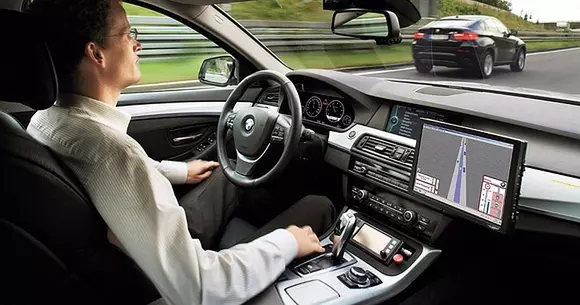 Masini autonome: Producătorii vor fi responsabile de accidentele provocate