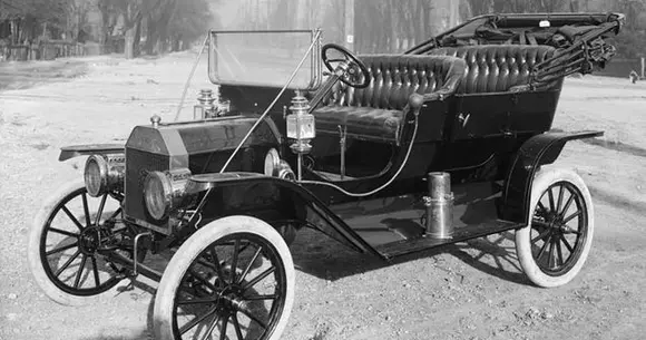 Avocatul lui Henry Ford și povestea cumpărării acțiunilor la Ford Motor Co.