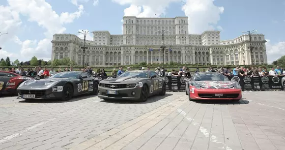 Gumball 3000 - Bucureștenii au putut admira mașini în valoare de 40 de milioane de euro