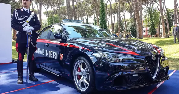Alfa Romeo Giulia de 510 CP pentru Carabinieri italieni